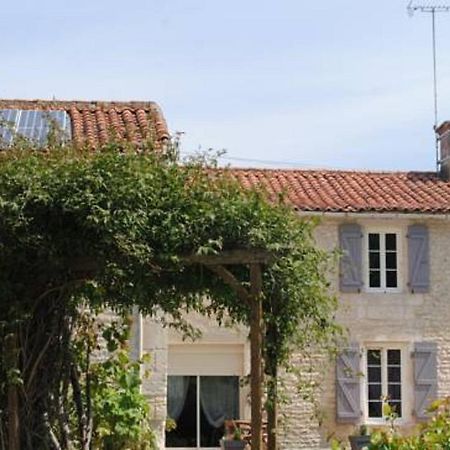 La Poussardiere Saint-Martin-sous-Mouzeuil Extérieur photo